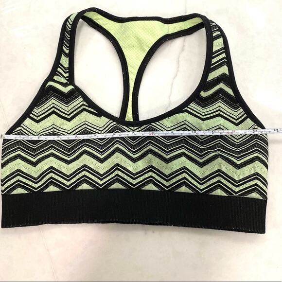Lululemon Ebb & Flow Chevron Reversible Racerback Bra 6 - Picture 9 of 9